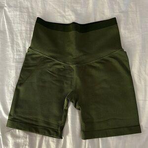 Green biker shorts JoyLab size small